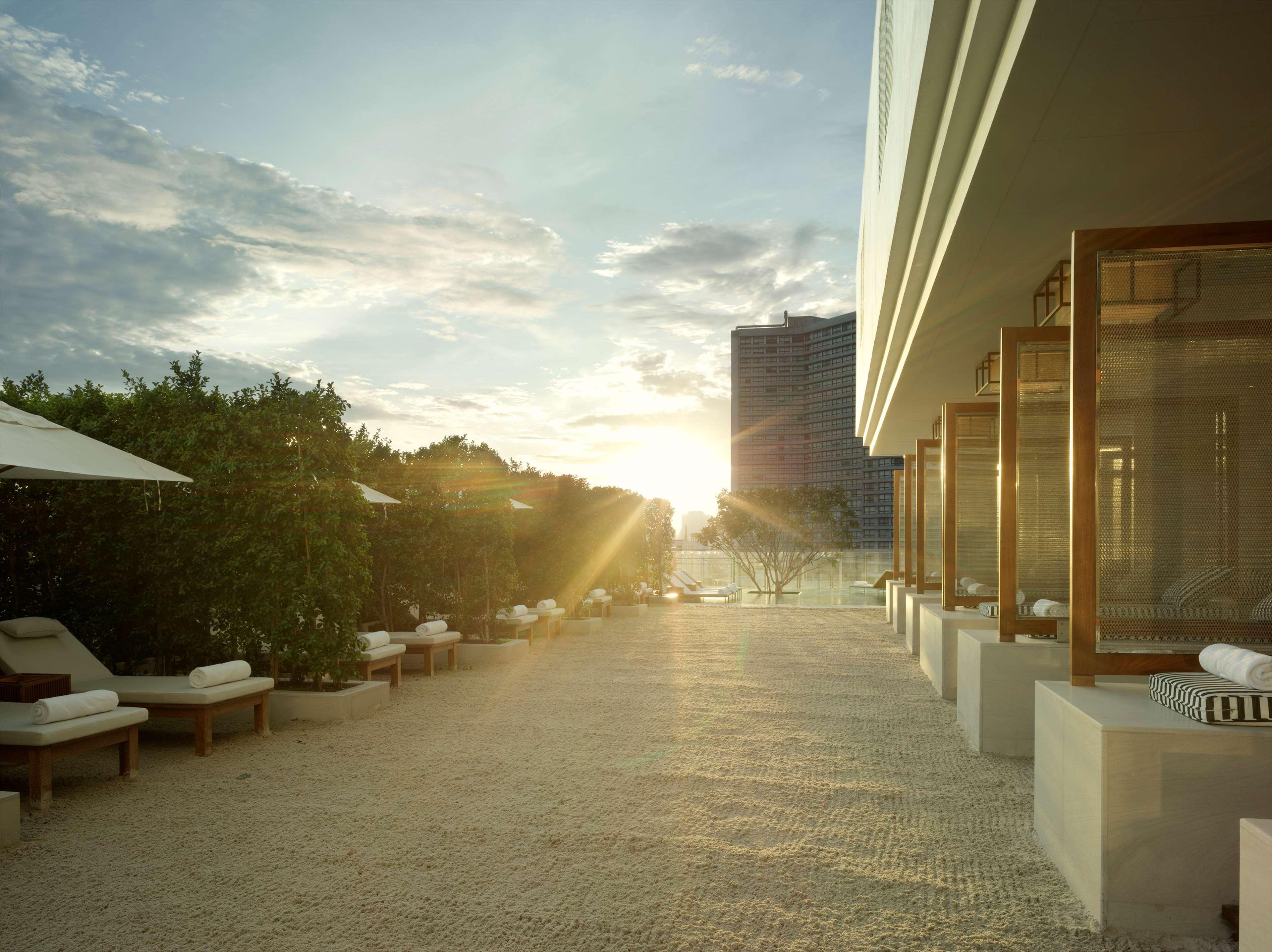 Millennium Hilton Bangkok Hotel Exterior foto